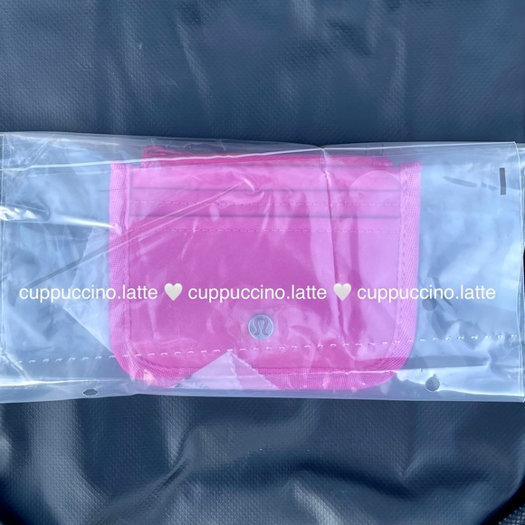 🩷NWT🩷Lululemon True Identity Wallet - Sonic Pink - Picture 3 of 8